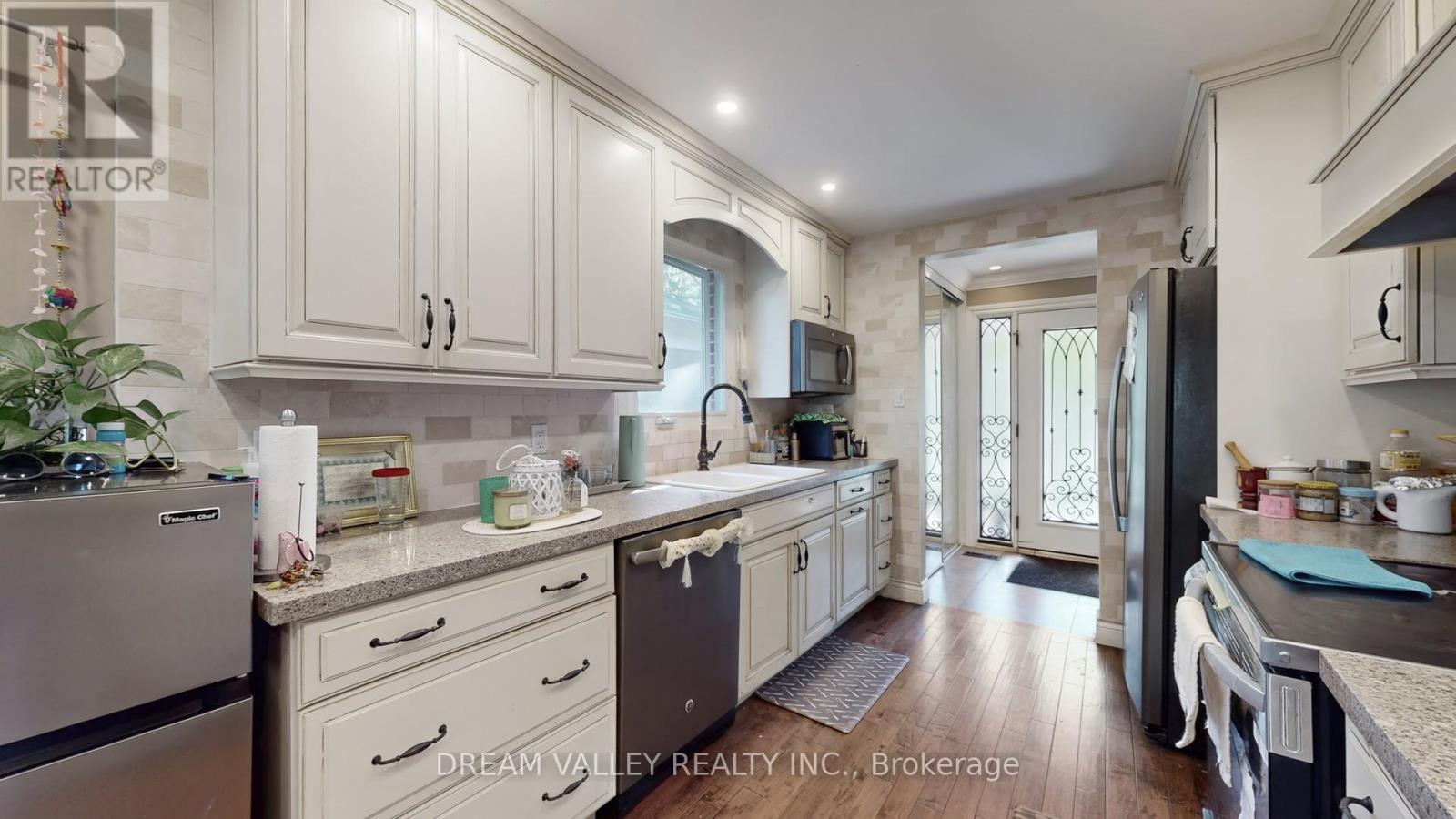 15 Scarborough Golf Club Road, Toronto (Scarborough Village), Ontario  M1M 3C6 - Photo 12 - E12442764