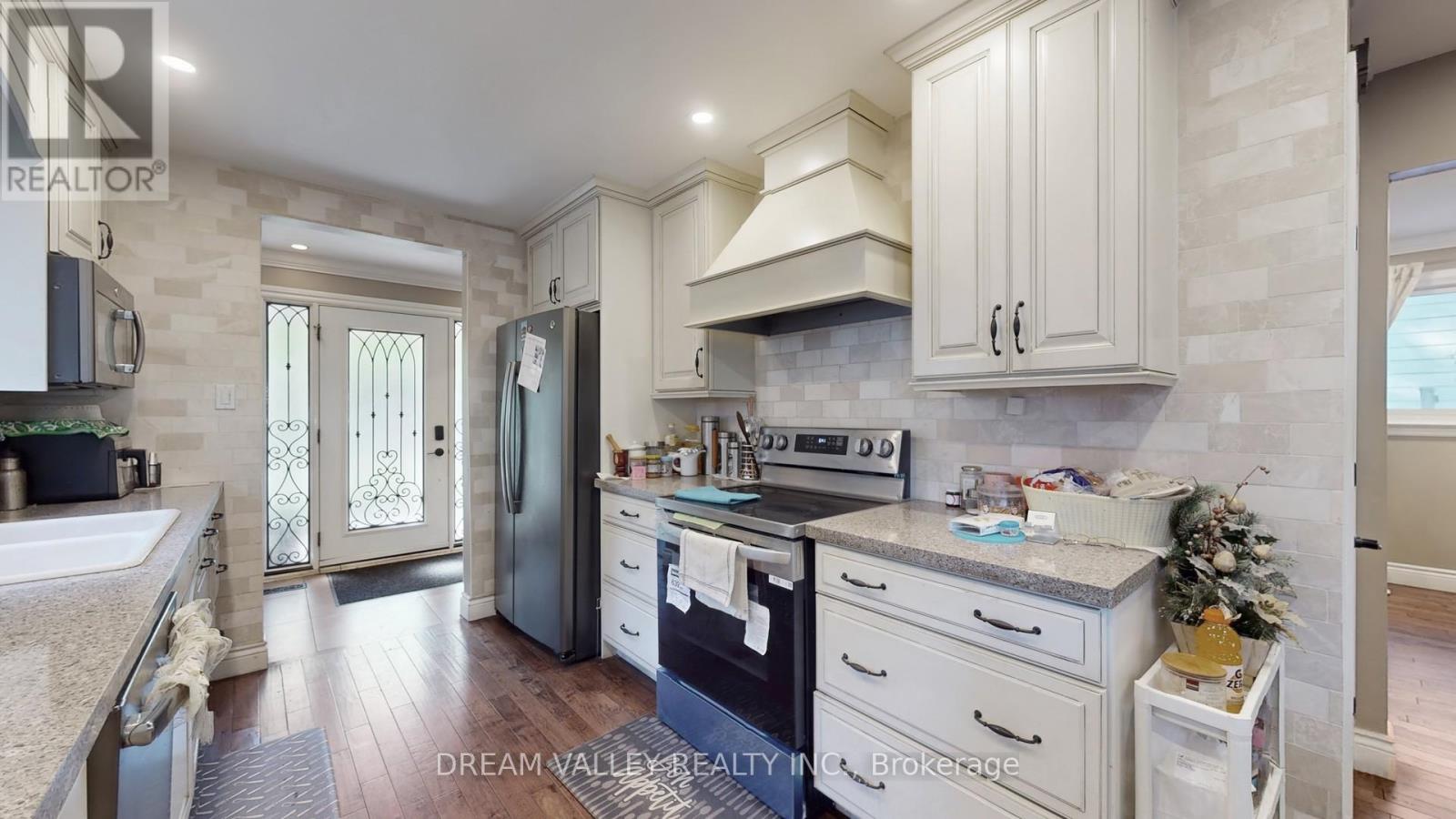 15 Scarborough Golf Club Road, Toronto (Scarborough Village), Ontario  M1M 3C6 - Photo 13 - E12442764