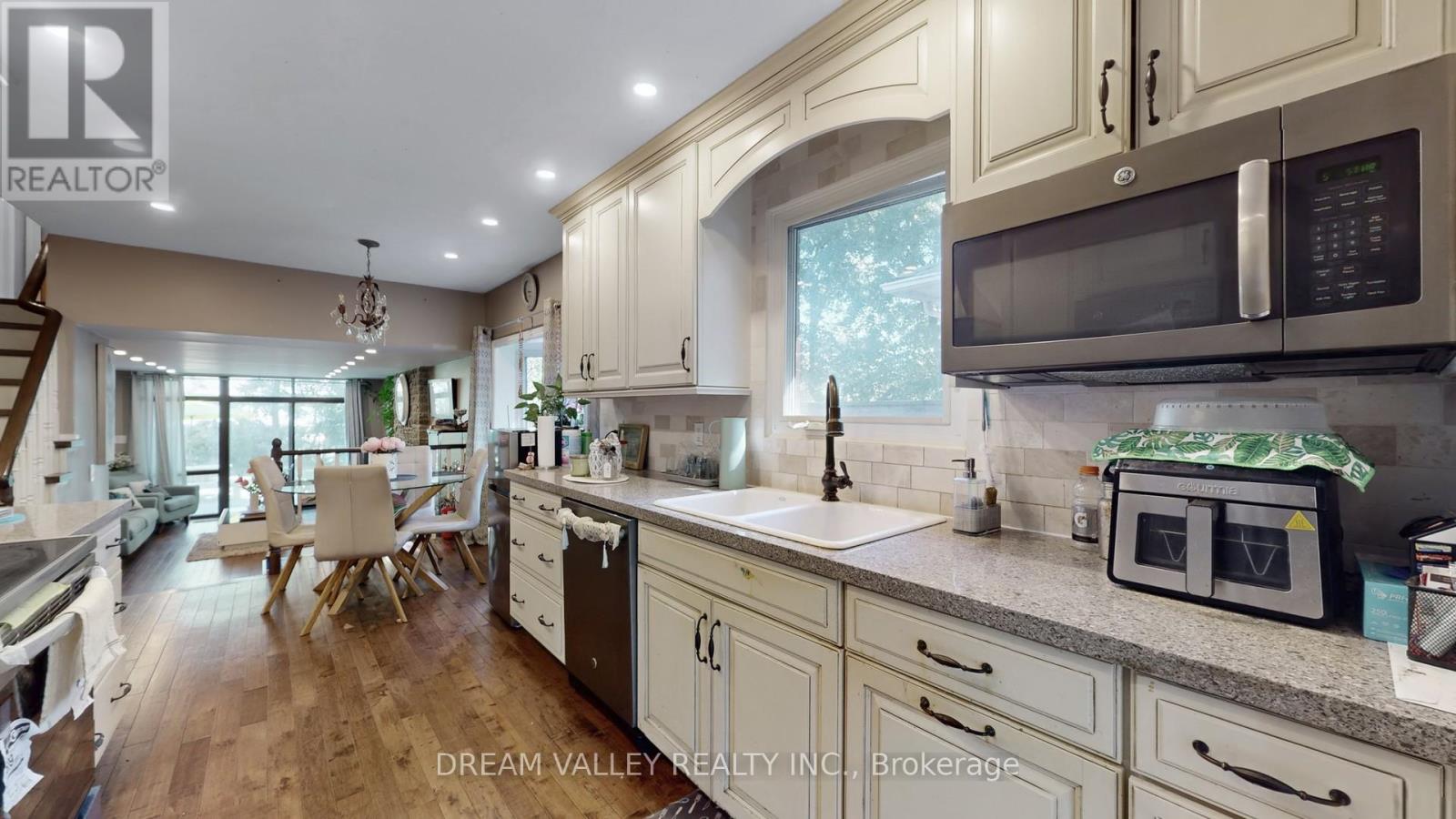 15 Scarborough Golf Club Road, Toronto (Scarborough Village), Ontario  M1M 3C6 - Photo 15 - E12442764