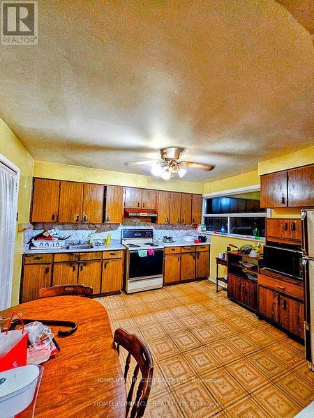 Main - 898 Kennedy Road, Toronto, Ontario  M1K 2E8 - Photo 9 - E12442791