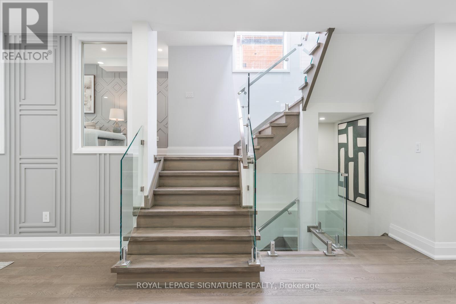 17 Trenton Avenue, Toronto (Woodbine-Lumsden), Ontario  M4C 2Z3 - Photo 16 - E12442829