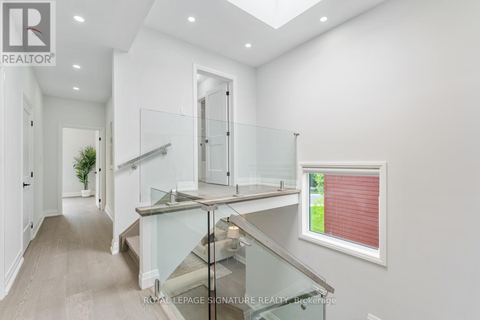 17 Trenton Avenue, Toronto (Woodbine-Lumsden), Ontario  M4C 2Z3 - Photo 26 - E12442829