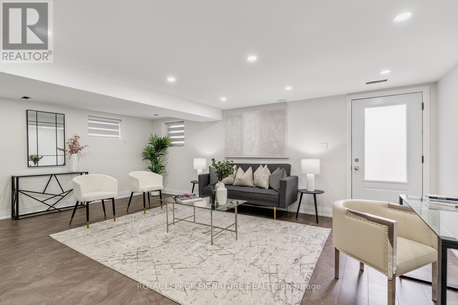 17 Trenton Avenue, Toronto (Woodbine-Lumsden), Ontario  M4C 2Z3 - Photo 37 - E12442829