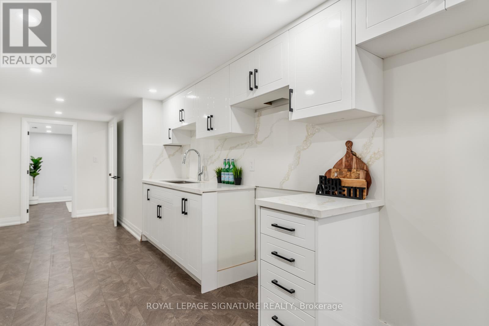 17 Trenton Avenue, Toronto (Woodbine-Lumsden), Ontario  M4C 2Z3 - Photo 38 - E12442829