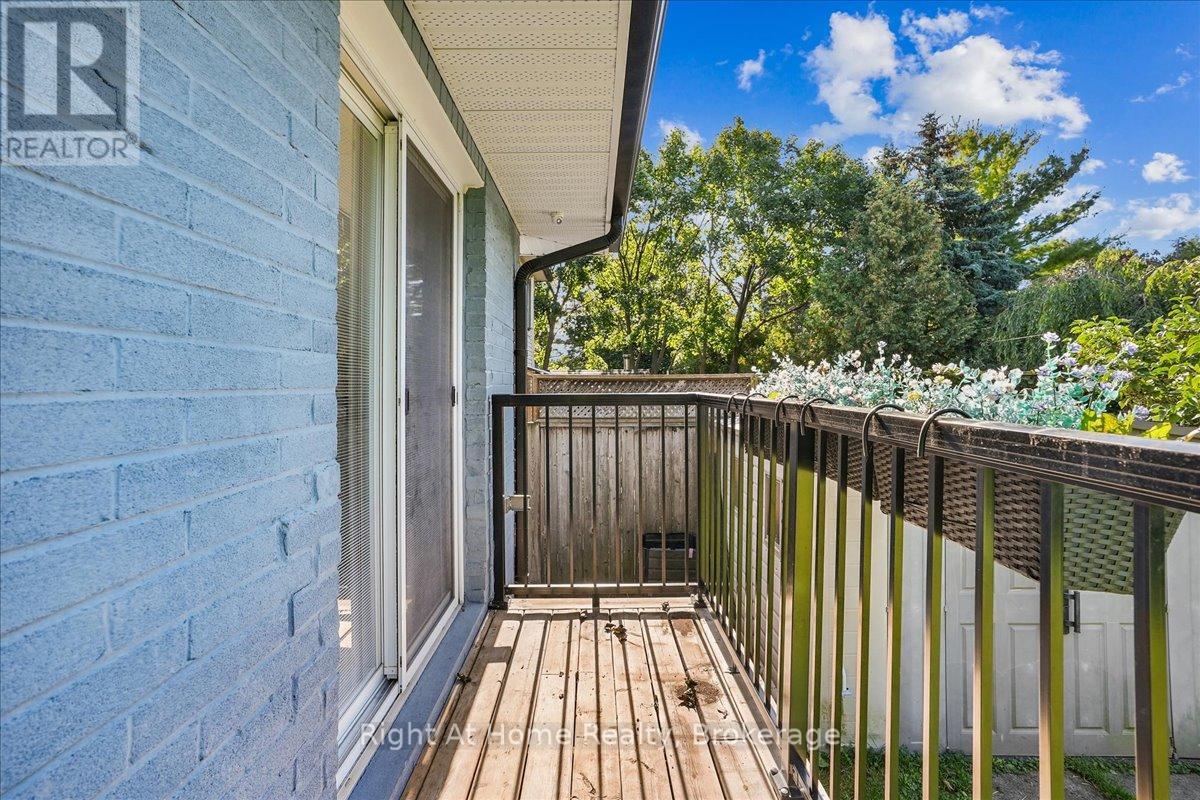 257 Wales Crescent, Oakville, Ontario  L6L 3X8 - Photo 35 - W12435949