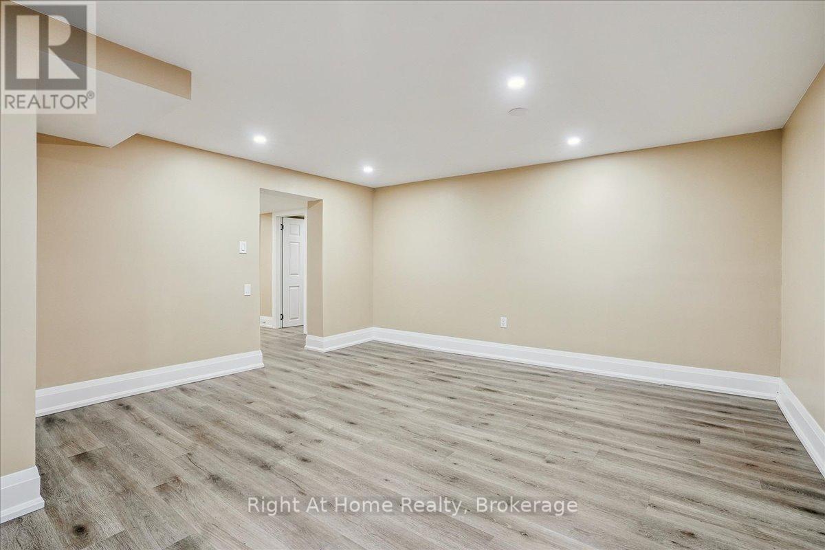 257 Wales Crescent, Oakville, Ontario  L6L 3X8 - Photo 29 - W12435949
