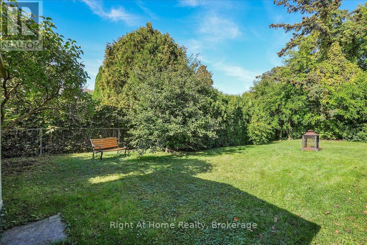 257 Wales Crescent, Oakville, Ontario  L6L 3X8 - Photo 38 - W12435949