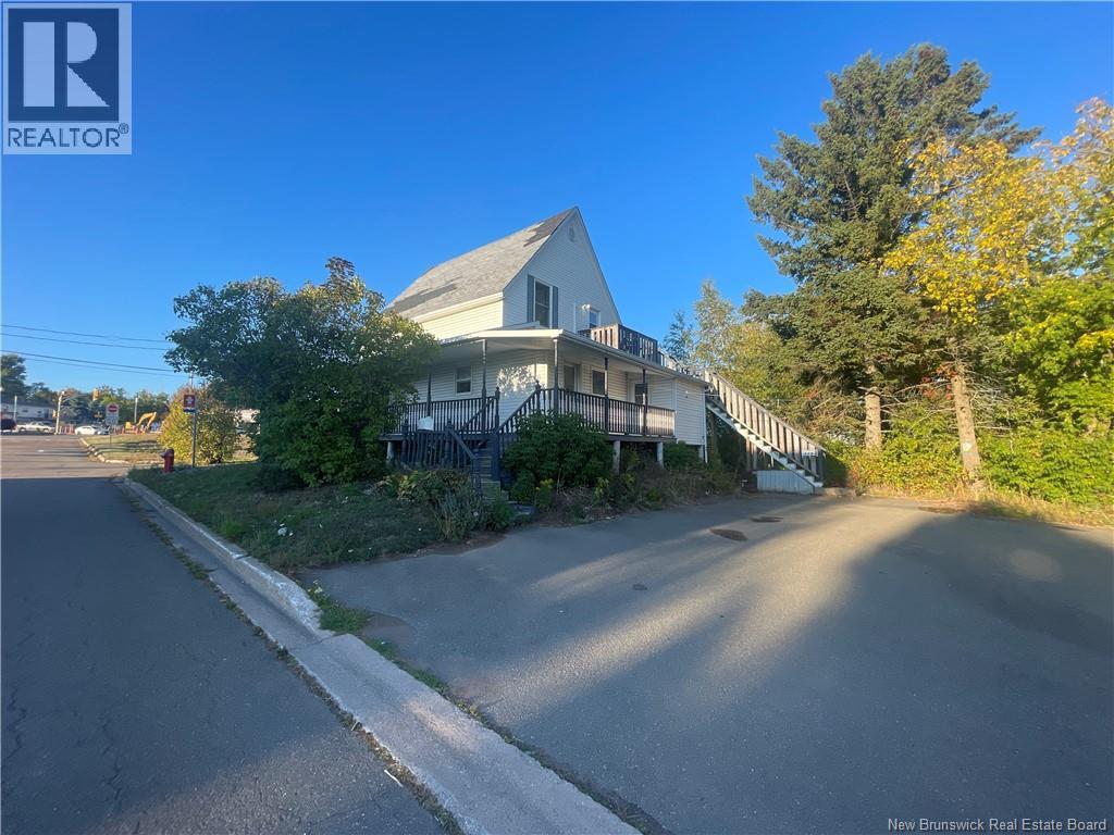 381 Harold Street, Dieppe, New Brunswick  E1A 1Y9 - Photo 3 - NB127865