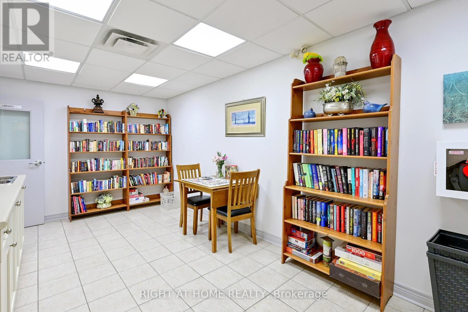 214 - 32 Church Street, King (Schomberg), Ontario  L0G 1T0 - Photo 30 - N12442643