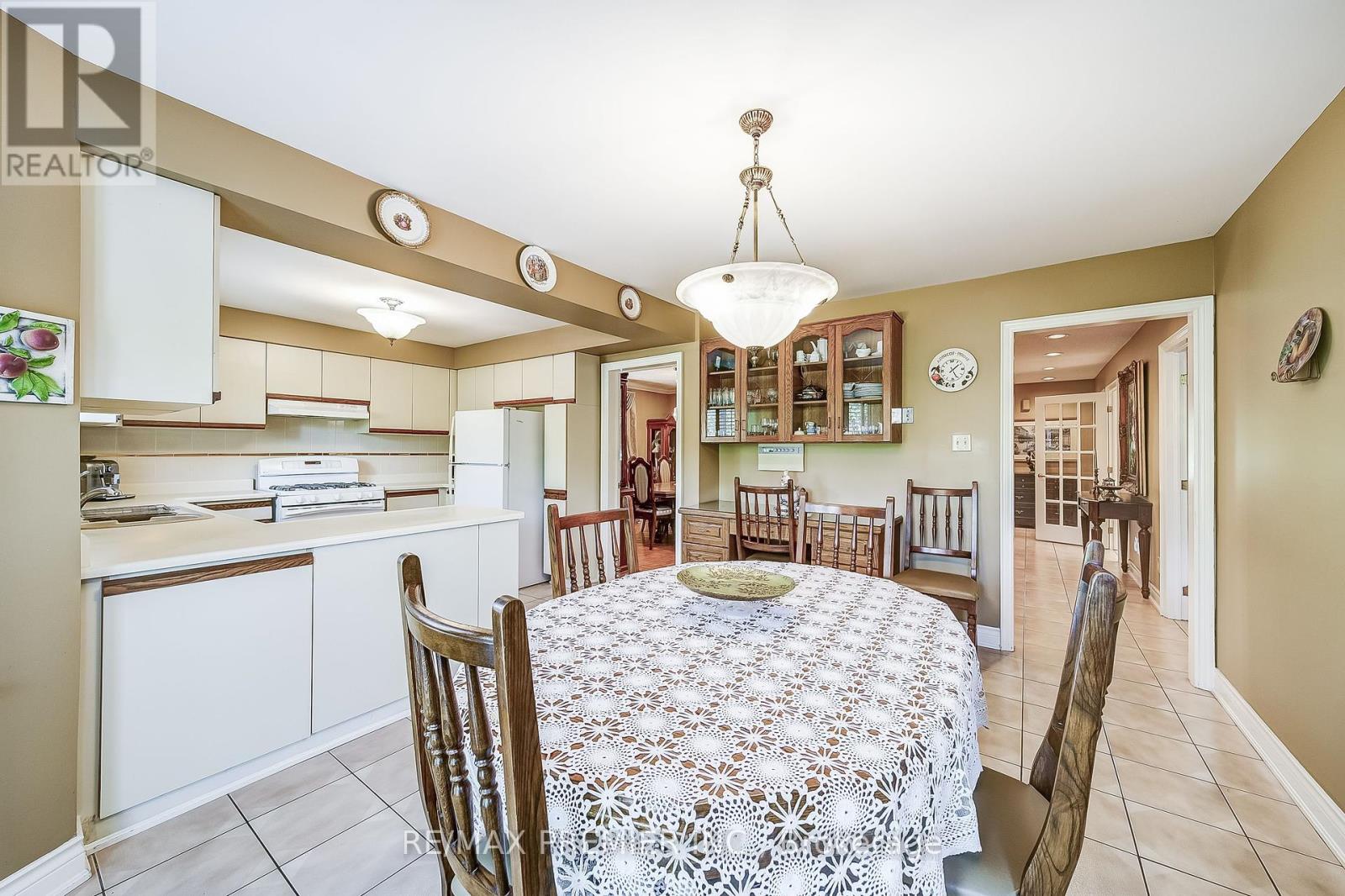 300 Belview Avenue, Vaughan (East Woodbridge), Ontario  L4L 7V7 - Photo 11 - N12442678
