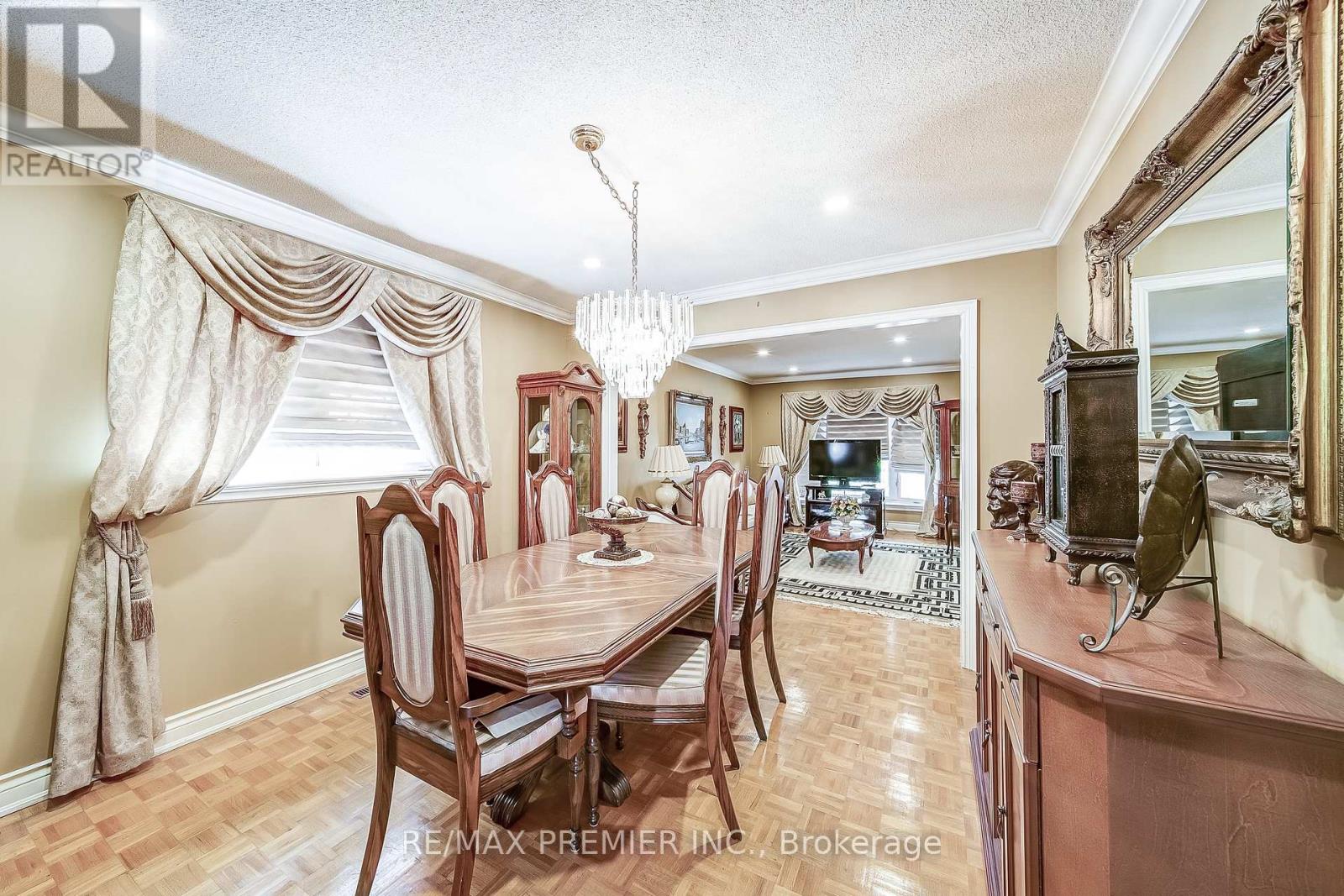 300 Belview Avenue, Vaughan (East Woodbridge), Ontario  L4L 7V7 - Photo 14 - N12442678