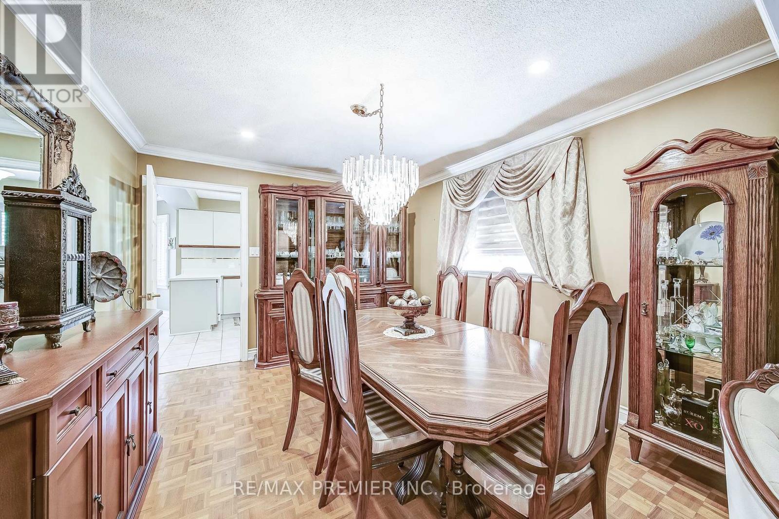 300 Belview Avenue, Vaughan (East Woodbridge), Ontario  L4L 7V7 - Photo 15 - N12442678
