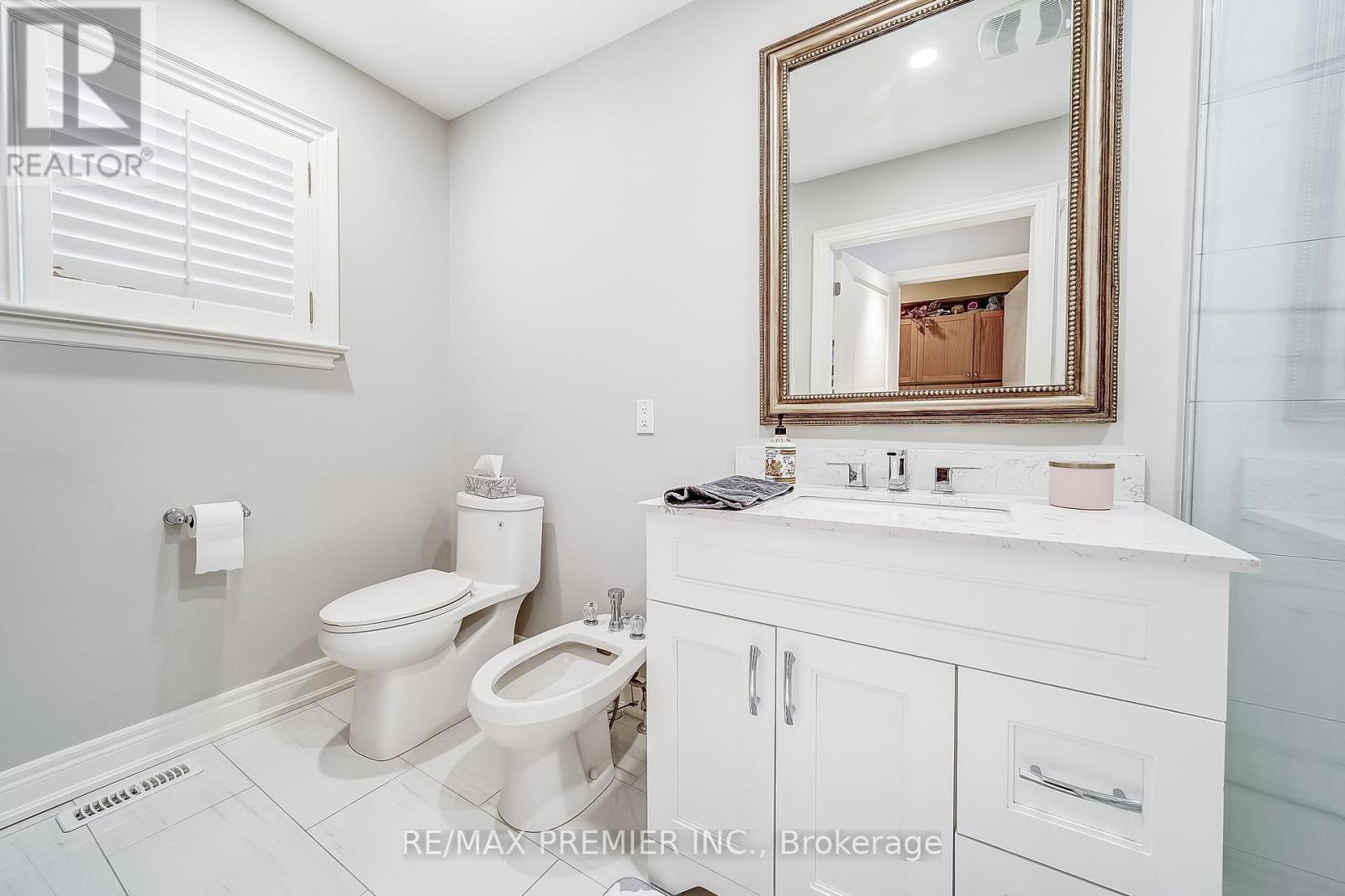 300 Belview Avenue, Vaughan (East Woodbridge), Ontario  L4L 7V7 - Photo 6 - N12442678