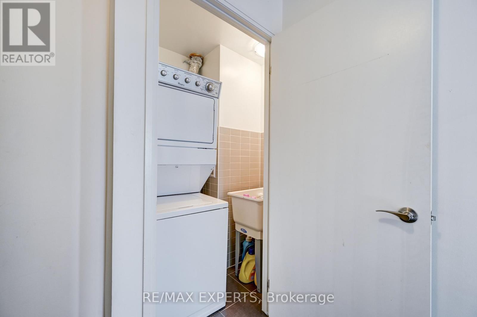 3002 - 2910 Highway 7 Road W, Vaughan (Concord), Ontario  L4K 0H8 - Photo 16 - N12442681