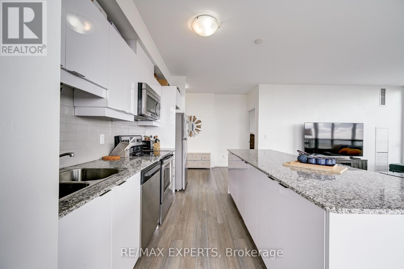 3002 - 2910 Highway 7 Road W, Vaughan (Concord), Ontario  L4K 0H8 - Photo 9 - N12442681
