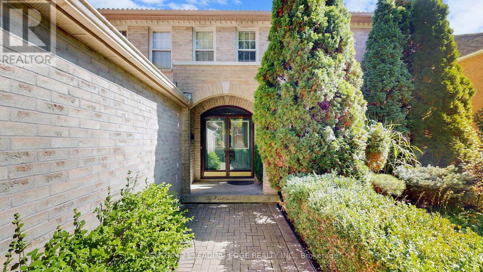 29 Addington Square, Markham (Unionville), Ontario  L3R 7N4 - Photo 3 - N12442789