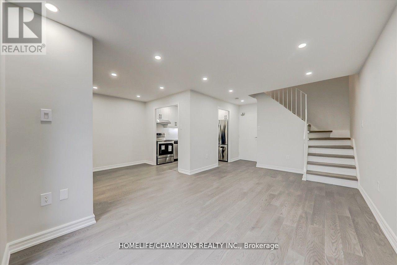 325 - 16 Elgin Street N, Markham, Ontario  L3T 4T4 - Photo 12 - N12442796