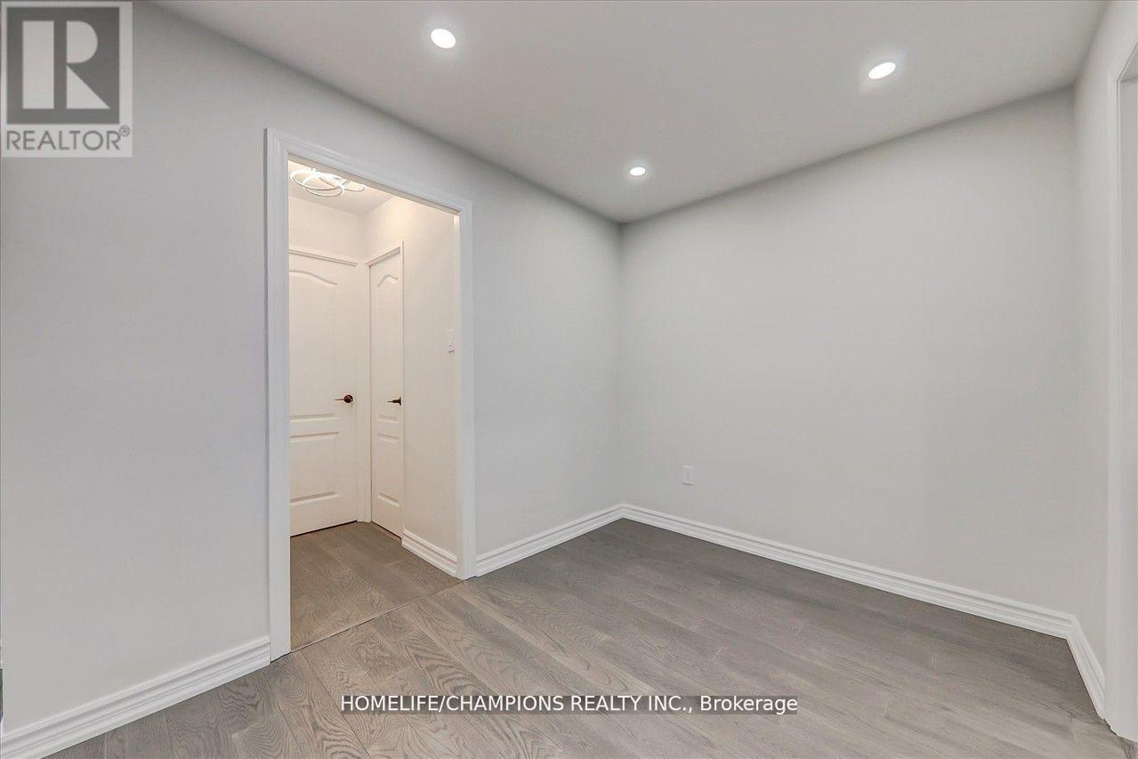 325 - 16 Elgin Street N, Markham, Ontario  L3T 4T4 - Photo 14 - N12442796