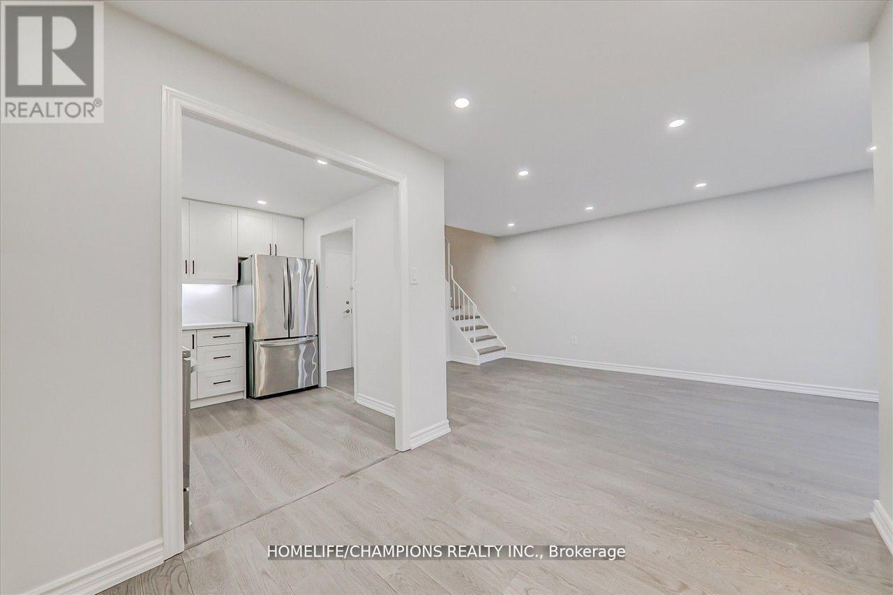 325 - 16 Elgin Street N, Markham, Ontario  L3T 4T4 - Photo 15 - N12442796