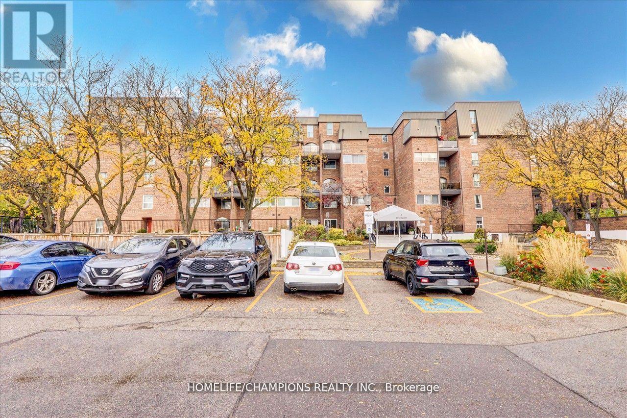 325 - 16 Elgin Street N, Markham, Ontario  L3T 4T4 - Photo 2 - N12442796