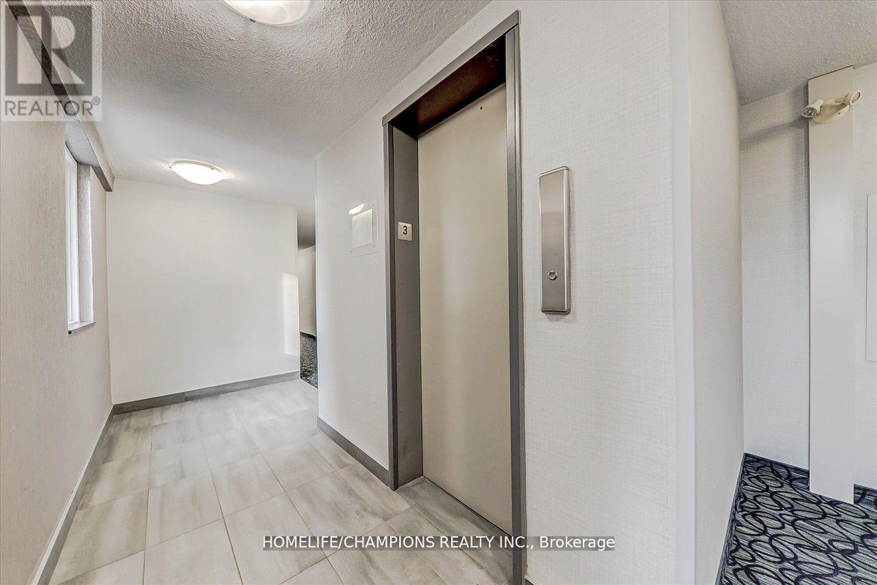 325 - 16 Elgin Street N, Markham, Ontario  L3T 4T4 - Photo 6 - N12442796