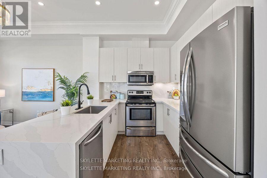 2 Cornerbank Crescent, Whitchurch-Stouffville (Stouffville), Ontario  L4A 1X1 - Photo 13 - N12442822