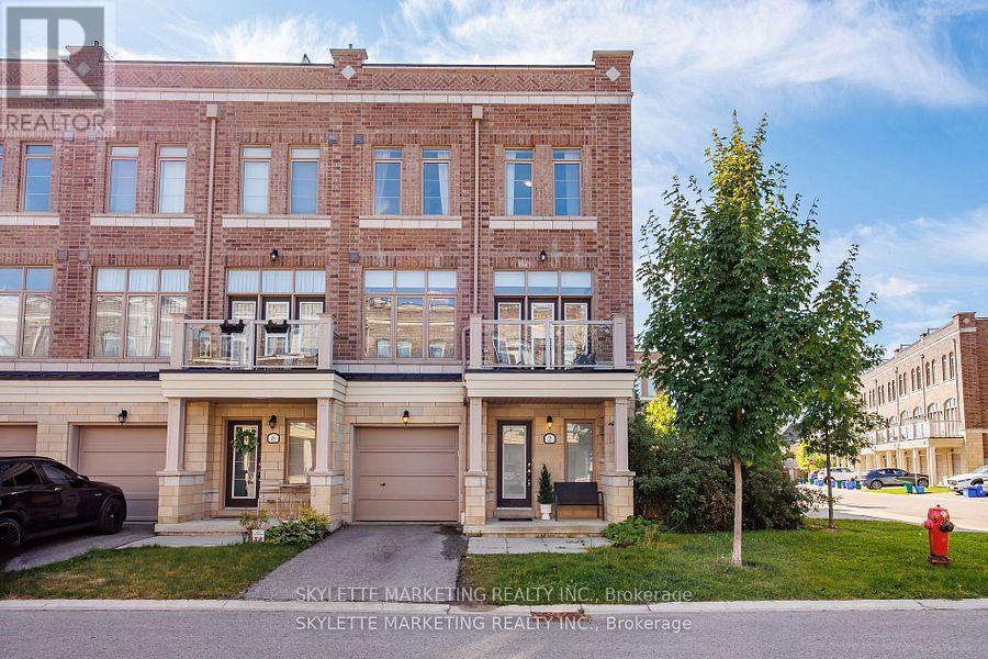 2 Cornerbank Crescent, Whitchurch-Stouffville (Stouffville), Ontario  L4A 1X1 - Photo 2 - N12442822