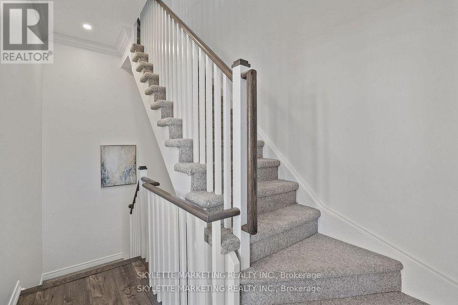 2 Cornerbank Crescent, Whitchurch-Stouffville (Stouffville), Ontario  L4A 1X1 - Photo 28 - N12442822
