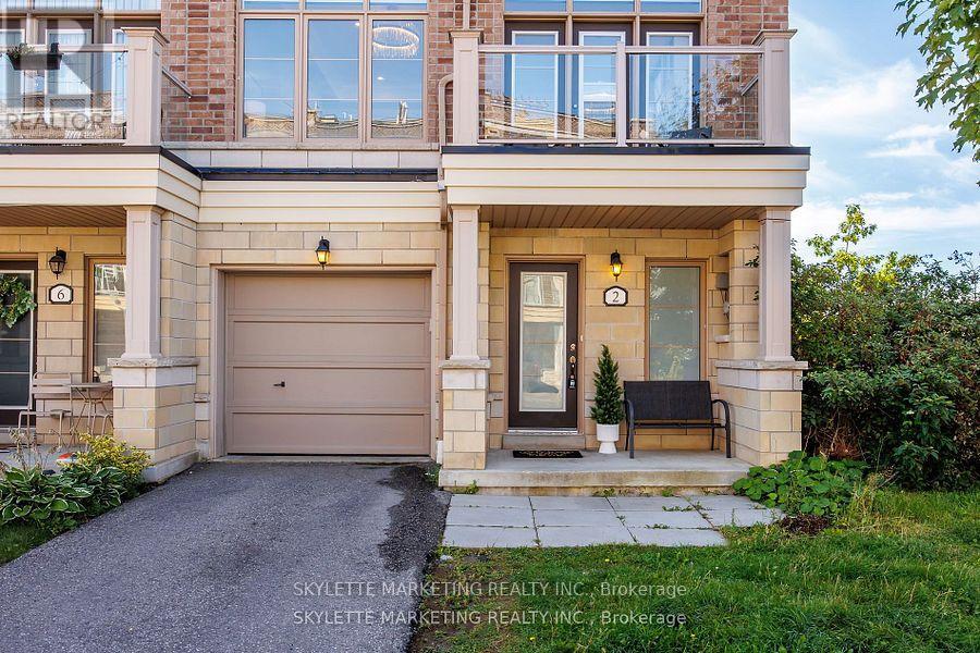 2 Cornerbank Crescent, Whitchurch-Stouffville (Stouffville), Ontario  L4A 1X1 - Photo 4 - N12442822