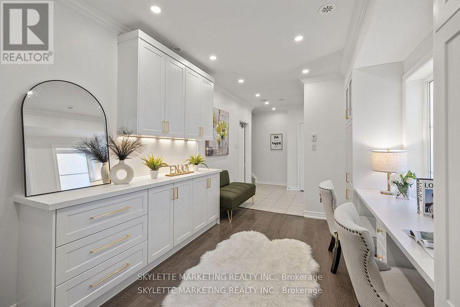 2 Cornerbank Crescent, Whitchurch-Stouffville (Stouffville), Ontario  L4A 1X1 - Photo 7 - N12442822