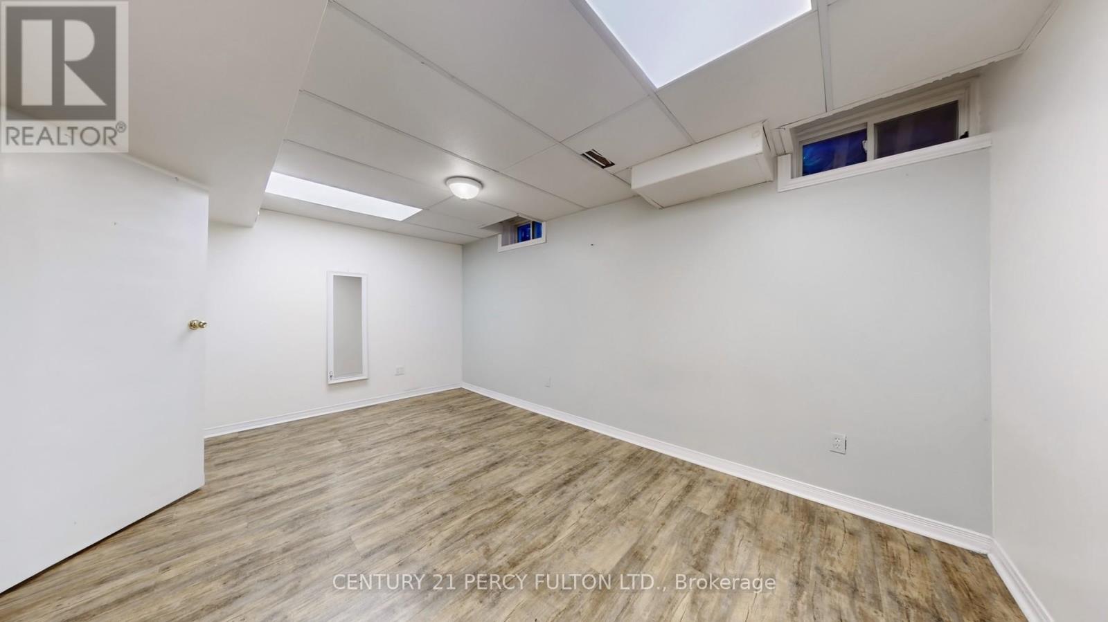 138 Tunbridge Road, Barrie (Georgian Drive), Ontario  L4M 6T1 - Photo 36 - S12442669