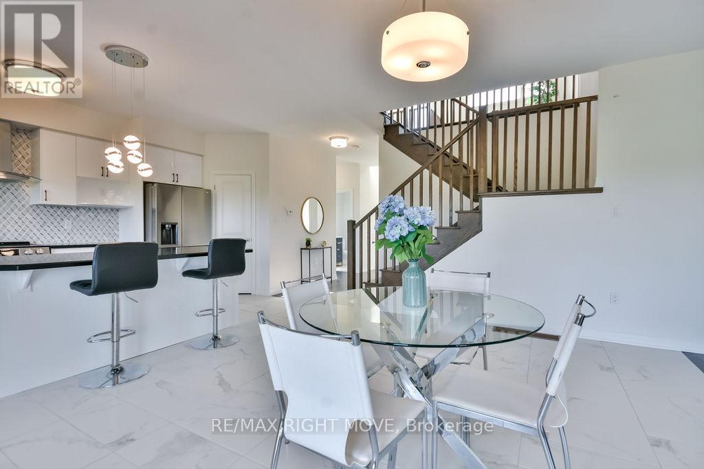 3721 Quayside Drive, Severn (West Shore), Ontario  L3V 8M9 - Photo 23 - S12442731