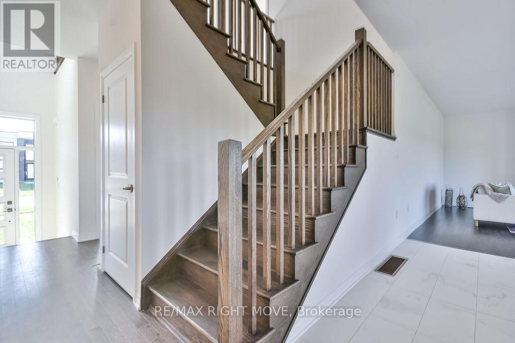 3721 Quayside Drive, Severn (West Shore), Ontario  L3V 8M9 - Photo 25 - S12442731