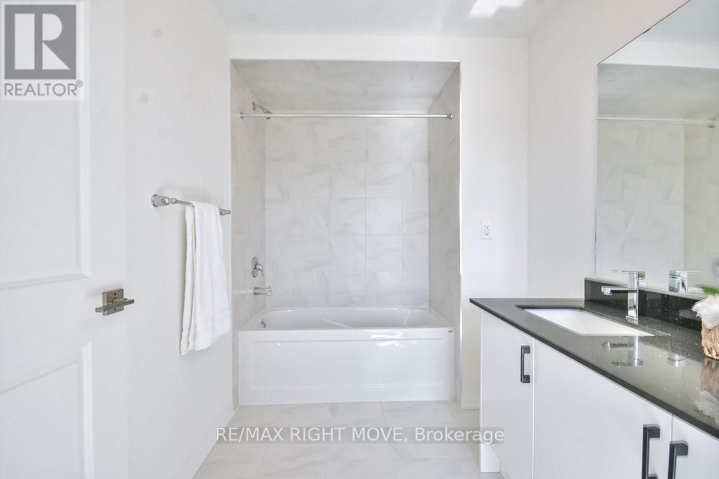 3721 Quayside Drive, Severn (West Shore), Ontario  L3V 8M9 - Photo 29 - S12442731