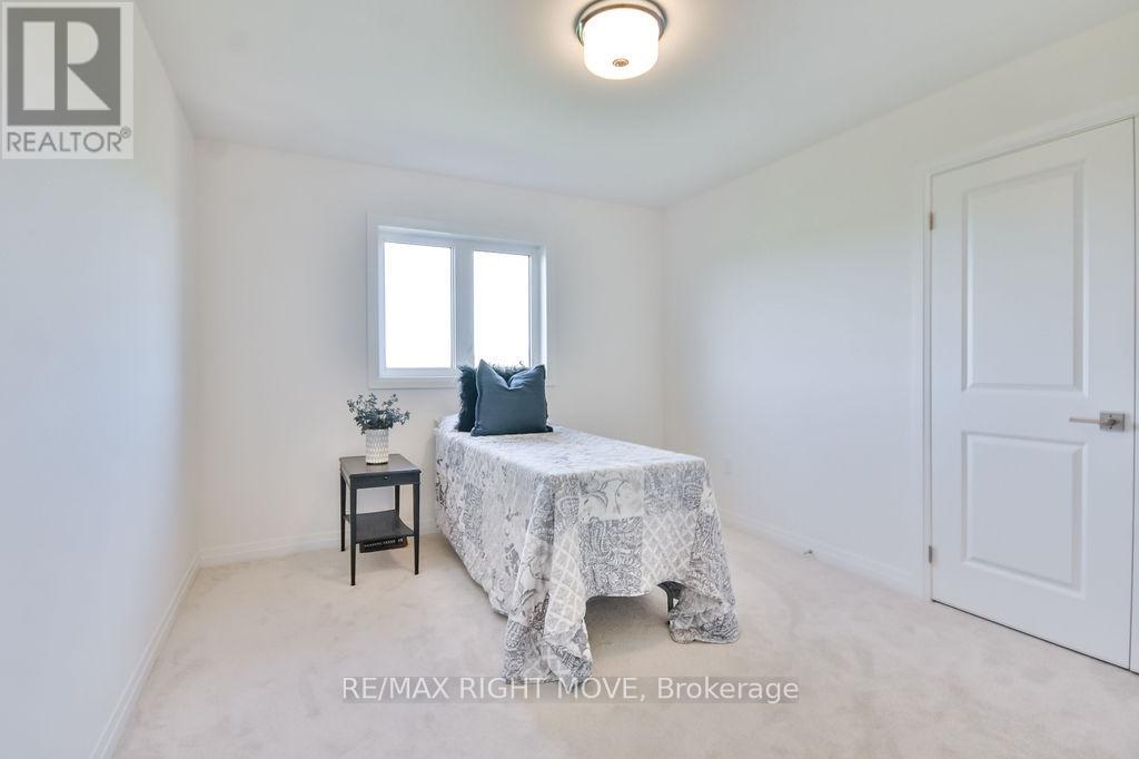 3721 Quayside Drive, Severn (West Shore), Ontario  L3V 8M9 - Photo 32 - S12442731
