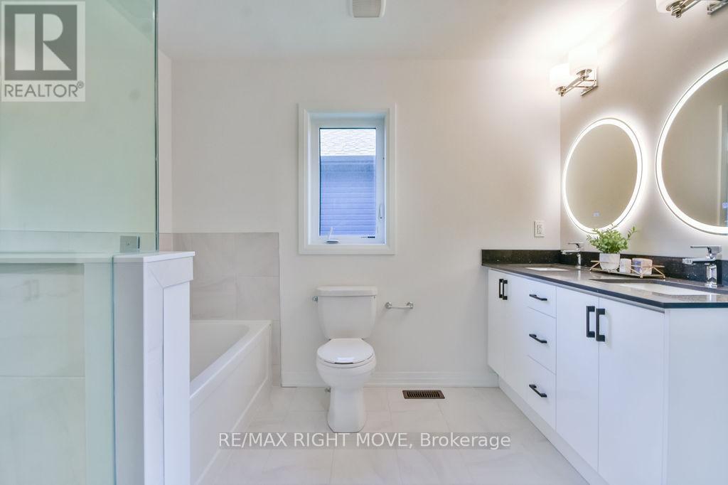 3721 Quayside Drive, Severn (West Shore), Ontario  L3V 8M9 - Photo 36 - S12442731