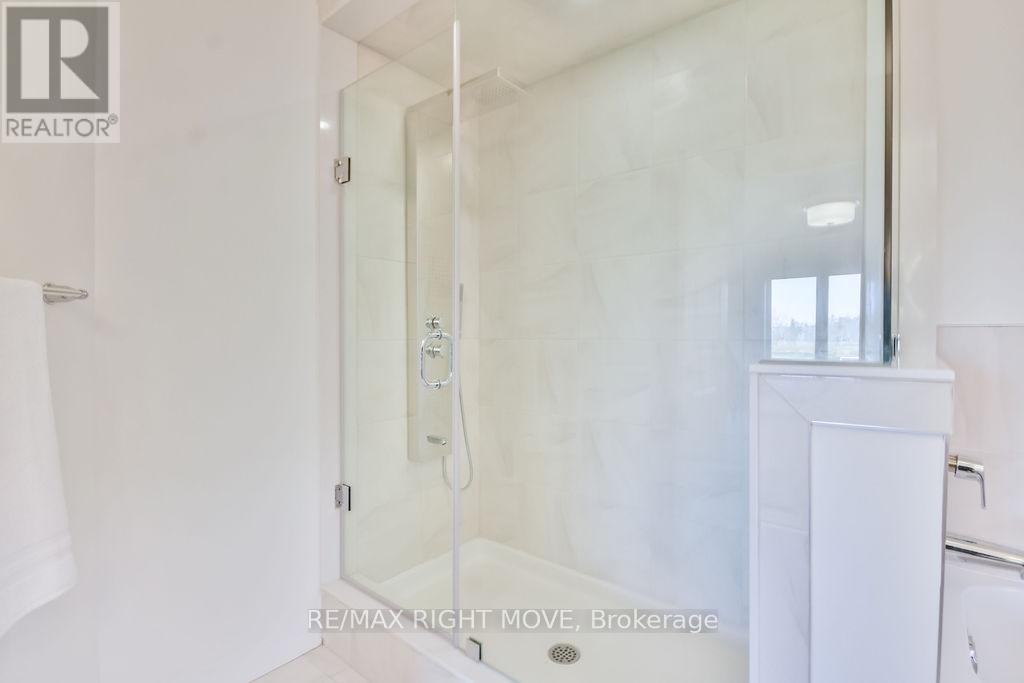 3721 Quayside Drive, Severn (West Shore), Ontario  L3V 8M9 - Photo 38 - S12442731
