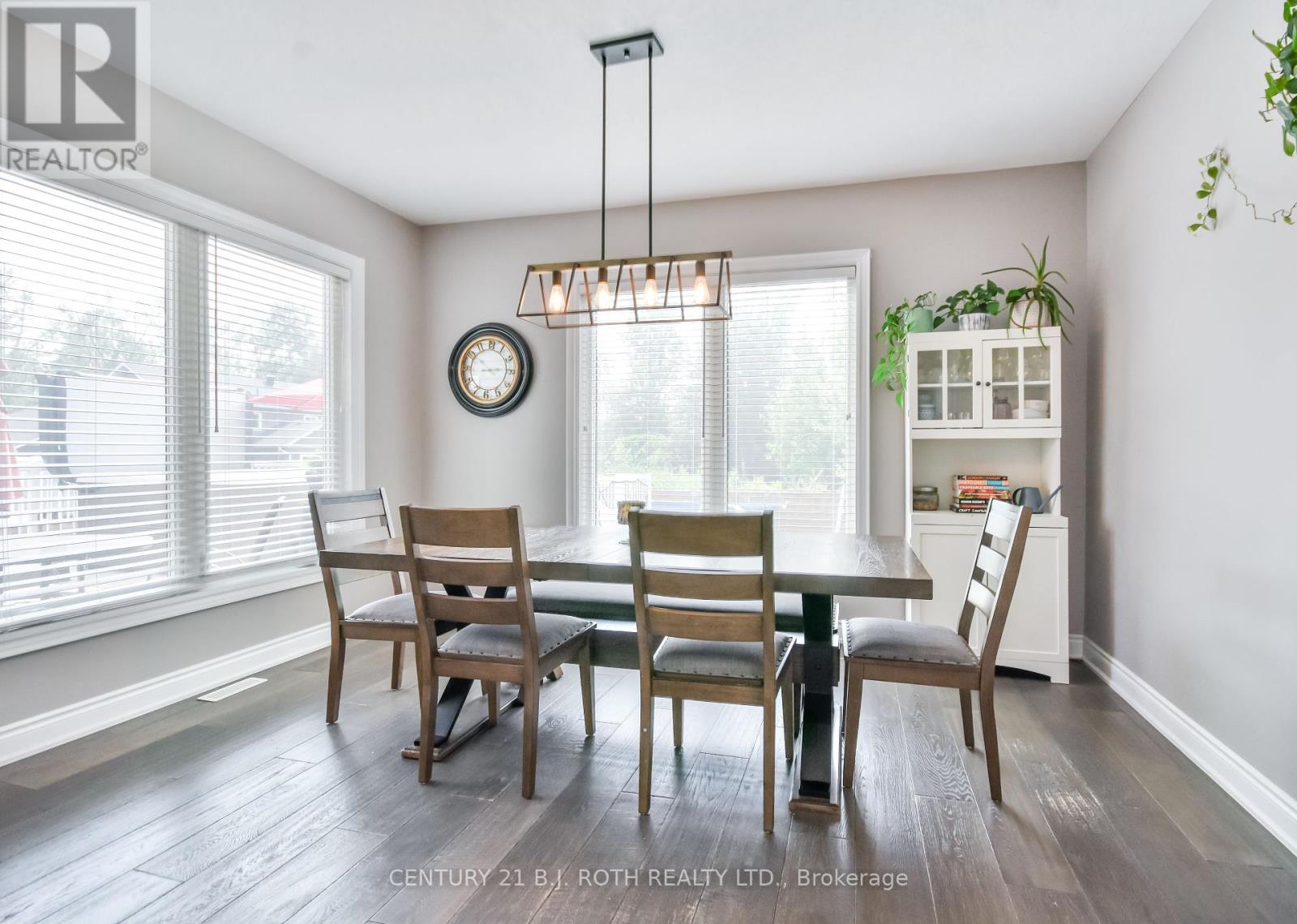 3428 Timberline Avenue, Severn (West Shore), Ontario  L3V 0V8 - Photo 17 - S12442767