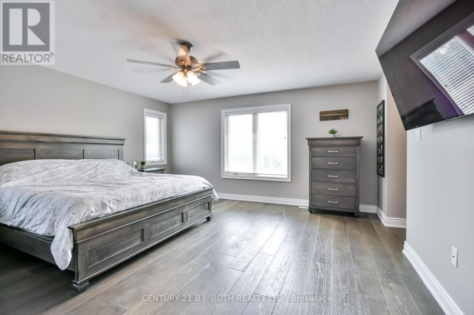 3428 Timberline Avenue, Severn (West Shore), Ontario  L3V 0V8 - Photo 26 - S12442767