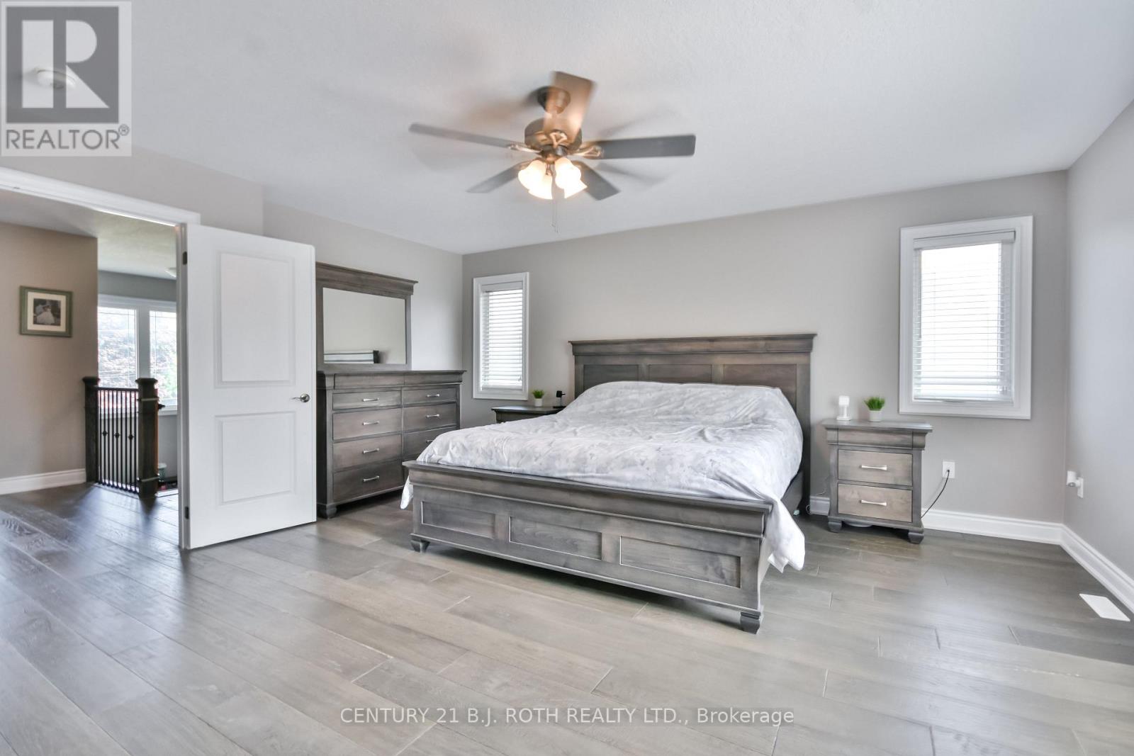 3428 Timberline Avenue, Severn (West Shore), Ontario  L3V 0V8 - Photo 27 - S12442767