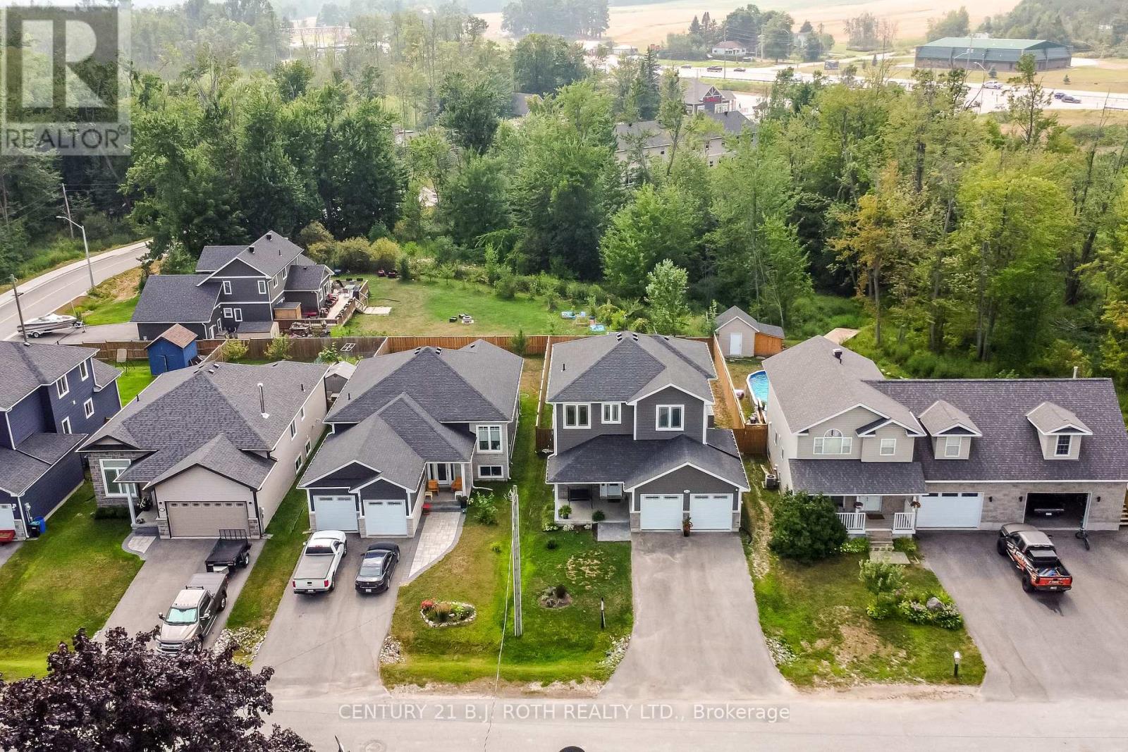 3428 Timberline Avenue, Severn (West Shore), Ontario  L3V 0V8 - Photo 3 - S12442767