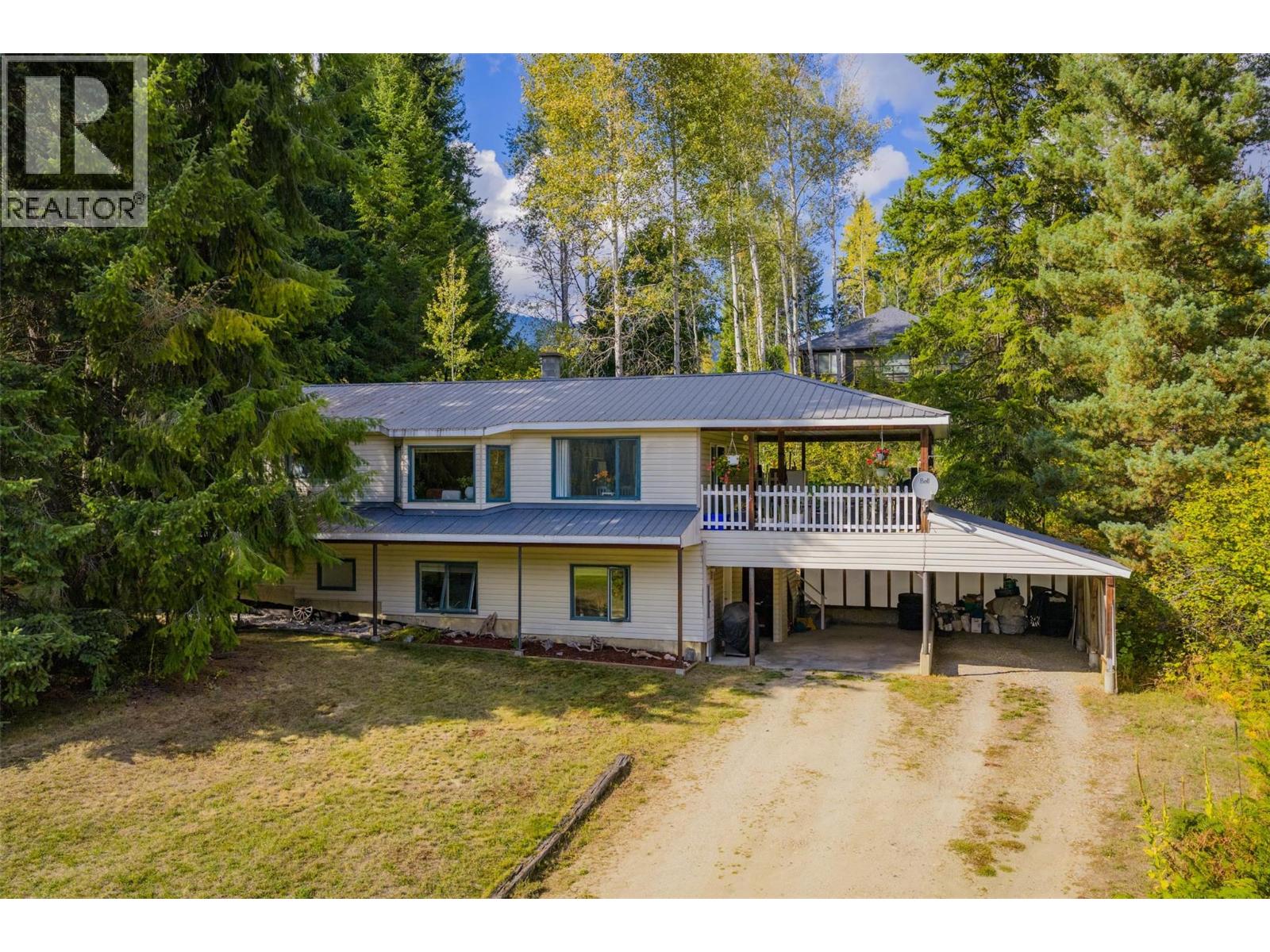 3755 Krestova Cemetery Road, Krestova, British Columbia  V0G 1H2 - Photo 1 - 10364368