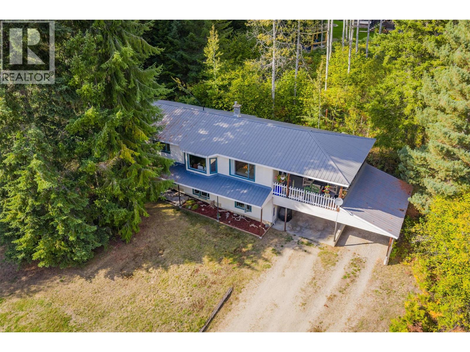 3755 Krestova Cemetery Road, Krestova, British Columbia  V0G 1H2 - Photo 2 - 10364368