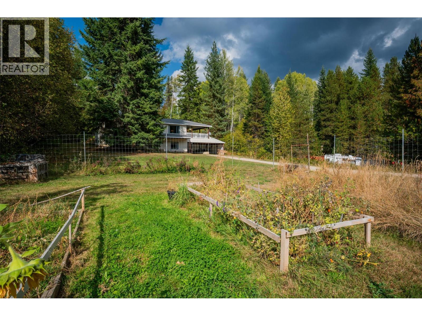 3755 Krestova Cemetery Road, Krestova, British Columbia  V0G 1H2 - Photo 9 - 10364368