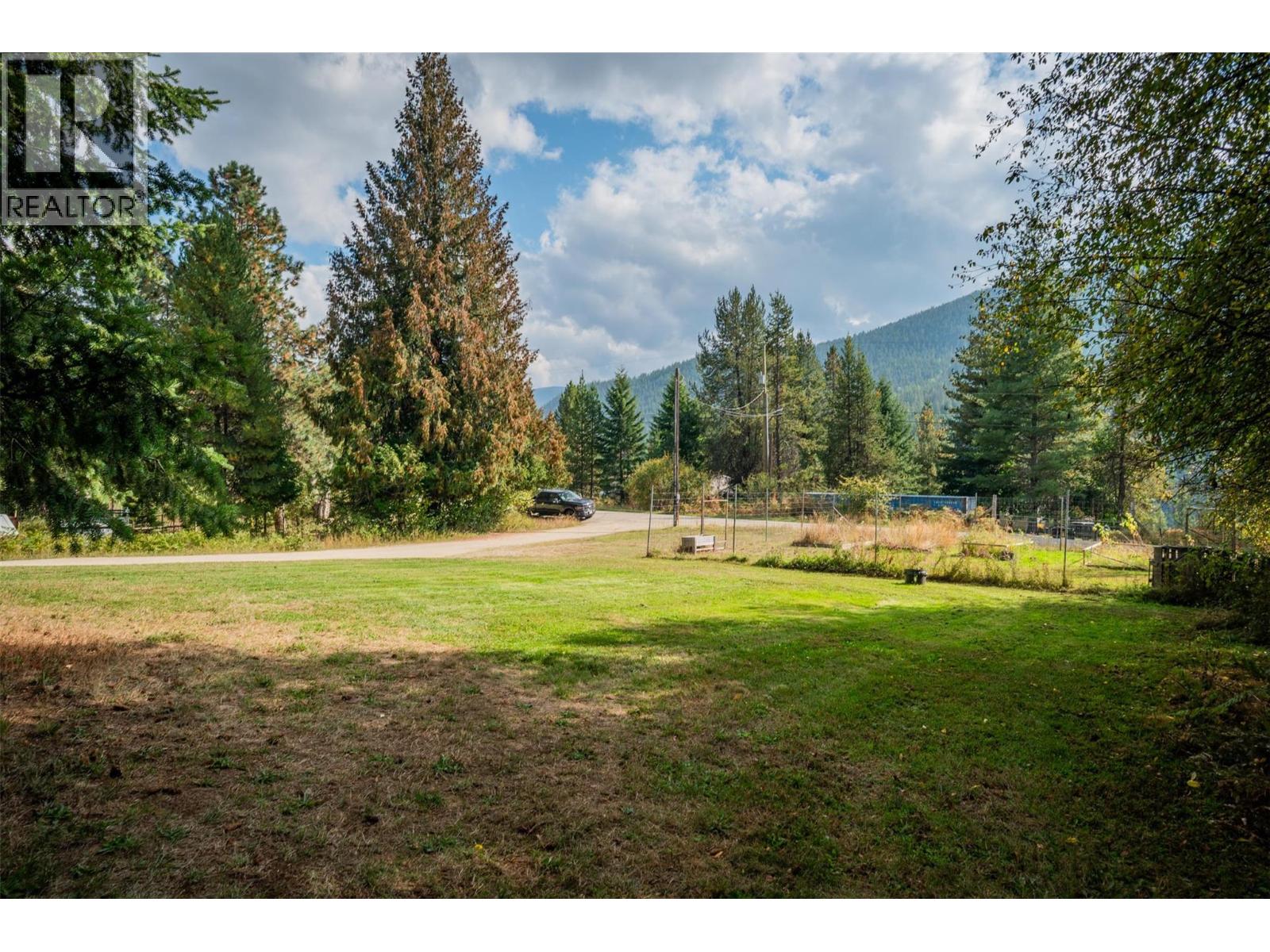 3755 Krestova Cemetery Road, Krestova, British Columbia  V0G 1H2 - Photo 10 - 10364368