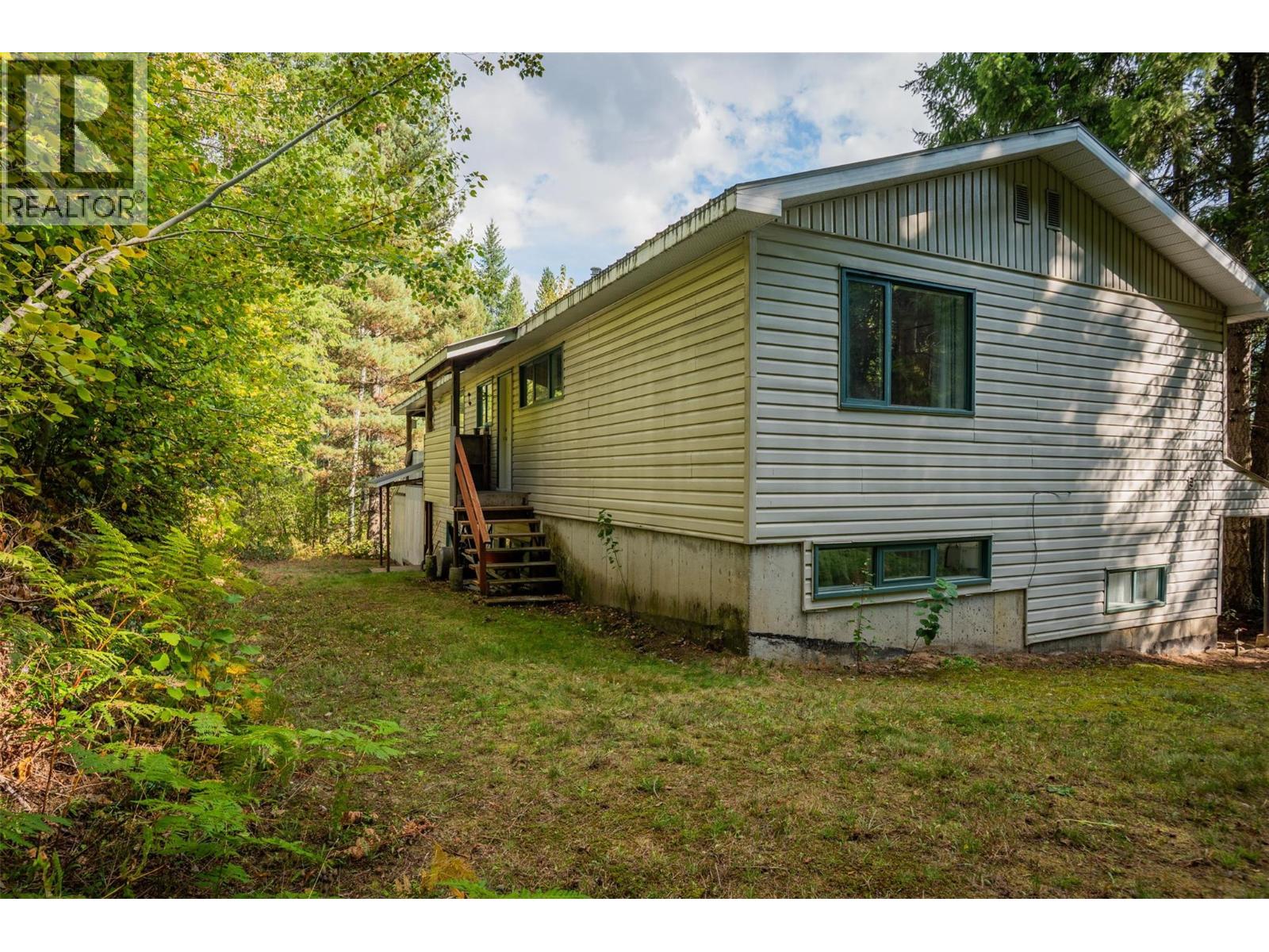 3755 Krestova Cemetery Road, Krestova, British Columbia  V0G 1H2 - Photo 6 - 10364368