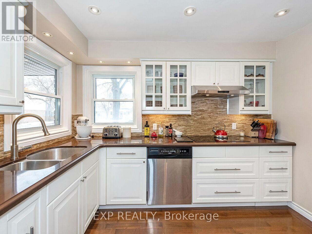 35 - 35 Neuchatel Place, Mississauga (Meadowvale), Ontario  L5N 6A7 - Photo 10 - W12442646