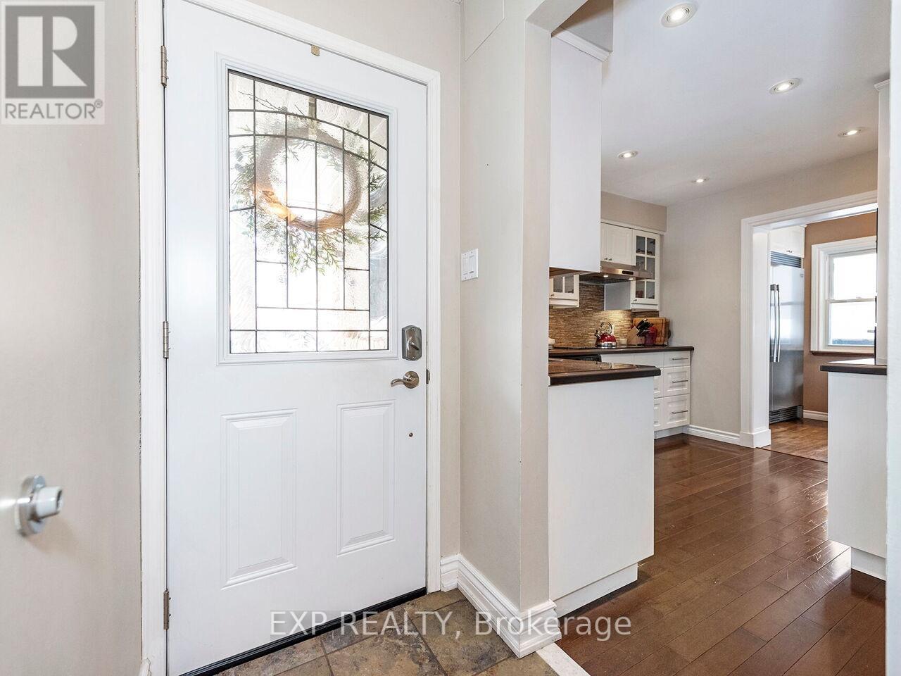 35 - 35 Neuchatel Place, Mississauga (Meadowvale), Ontario  L5N 6A7 - Photo 4 - W12442646