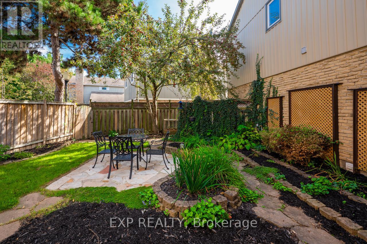 35 - 35 Neuchatel Place, Mississauga (Meadowvale), Ontario  L5N 6A7 - Photo 46 - W12442646