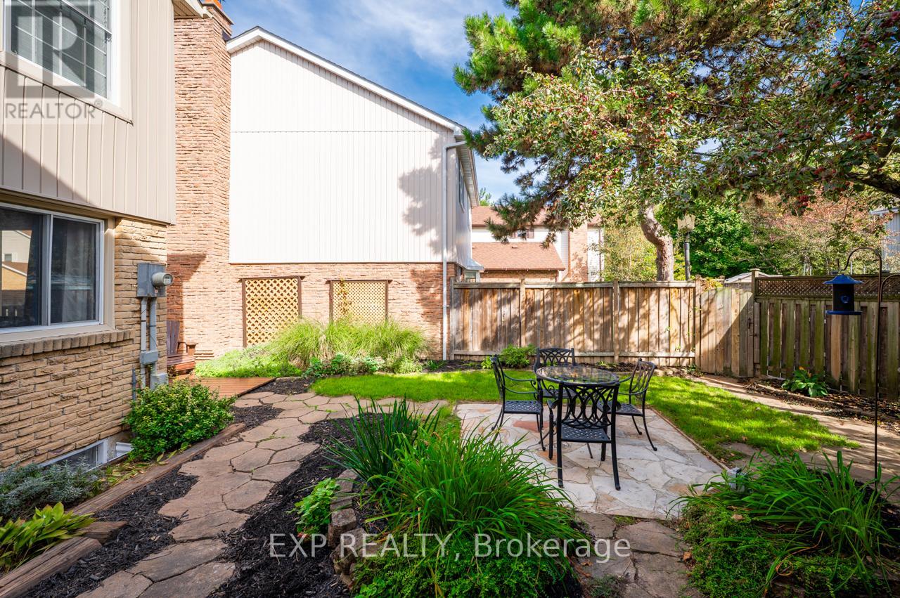 35 - 35 Neuchatel Place, Mississauga (Meadowvale), Ontario  L5N 6A7 - Photo 47 - W12442646